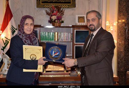 خلال تكريمه رئيس مجلس شورى الدولة ونائبي رئيس مجلس شورى الدولة