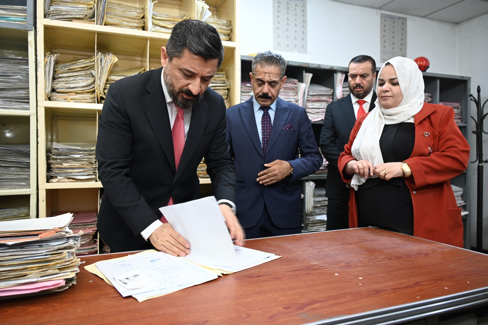 وزير العدل الدكتور خالد شواني يزور مديرية التسجيل العقاري في نينوى للاطلاع على سير العمل ميدانياً