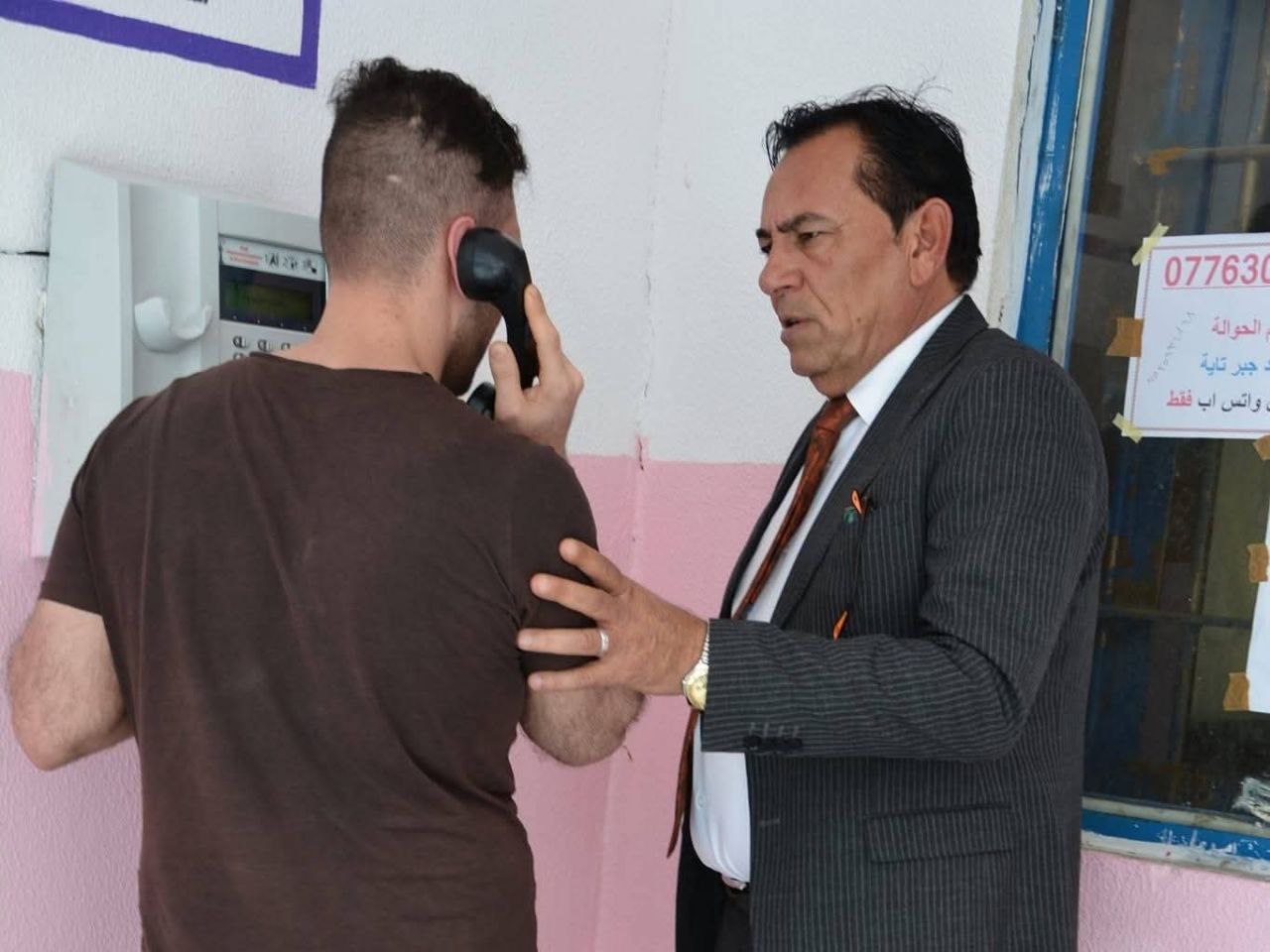 بالتعاون مع مديرية اتصالات بابل نصب عدد من كبائن الاتصال المخصصة للنزلاء وتجهيزها بأحدث الأجهزة