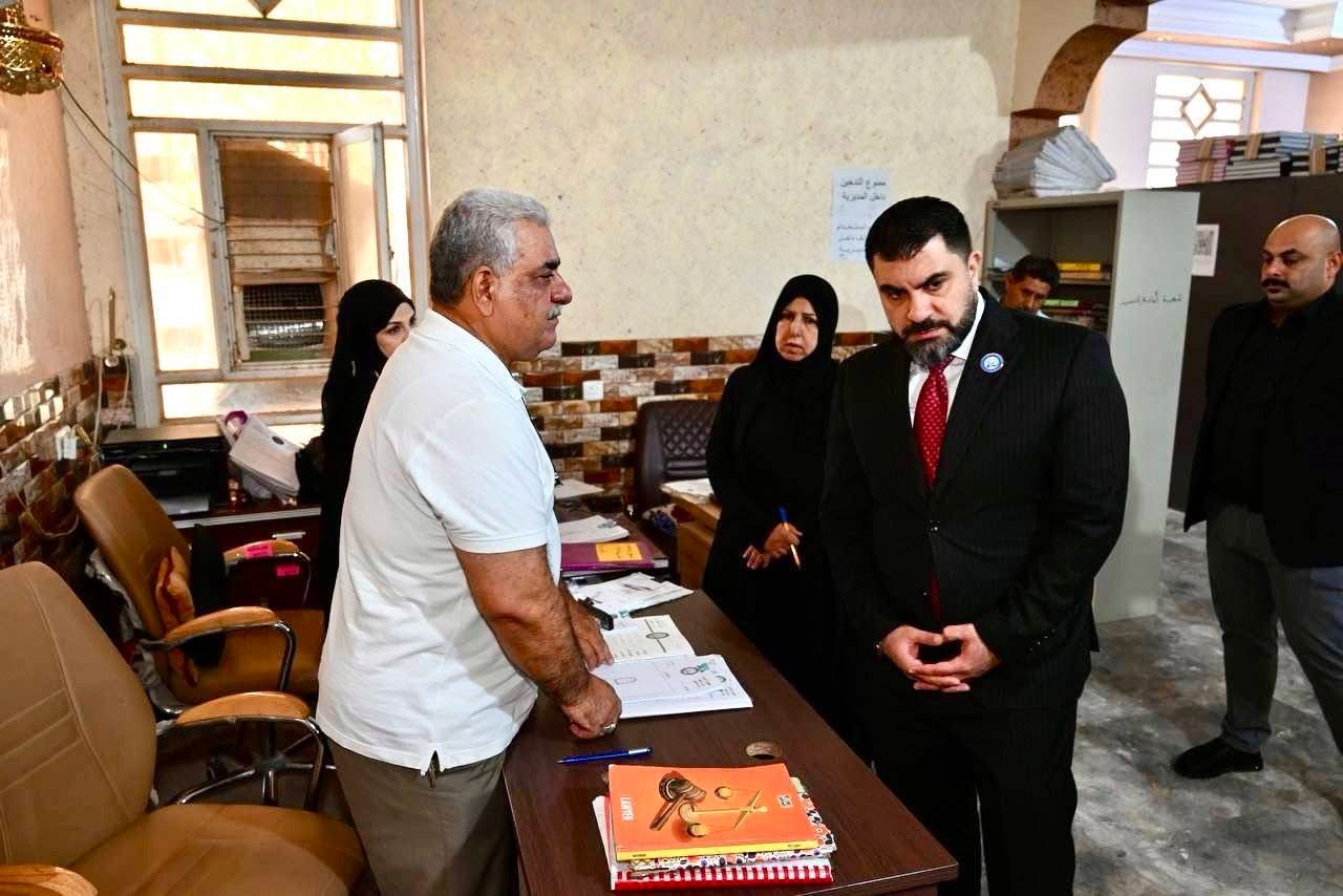 مدير عام دائرة التنفيذ يتفقد مديرية تنفيذ المحمودية ويؤكد على تقديم افضل الخدمات للمواطنين