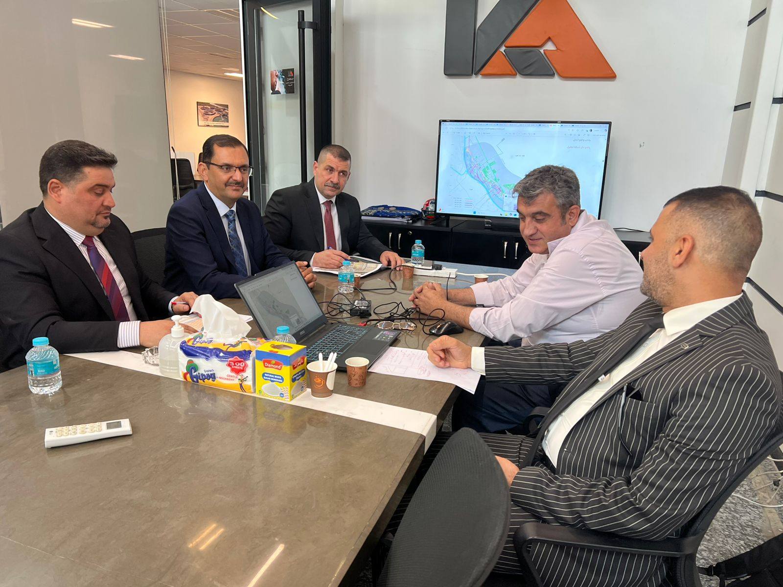 رئيس لجنة الإسكان في وزارة العدل يبحث مع النائب الاول للشؤون الادارية في محافظة البصرة تسريع مشروع إفراز أراضي موظفي الوزارة في المحافظة