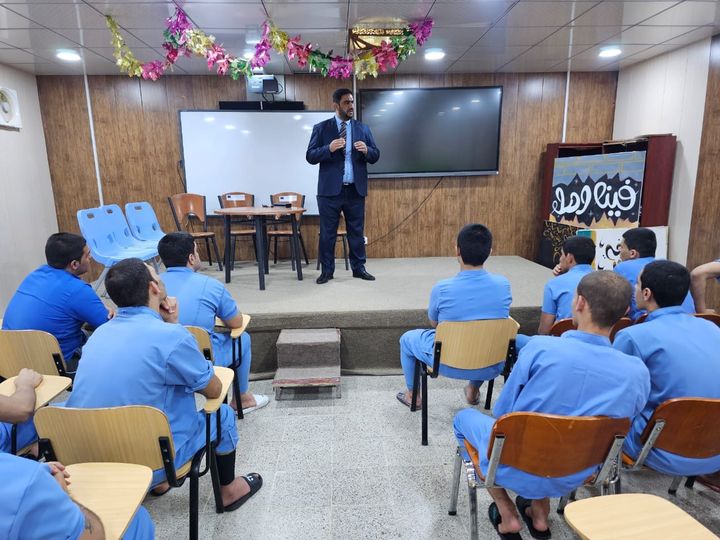 دائرة حقوق الانسان تنظم ورشة عمل في مدرسة تأهيل الشبان البالغين حول الدعم النفسي والصحي