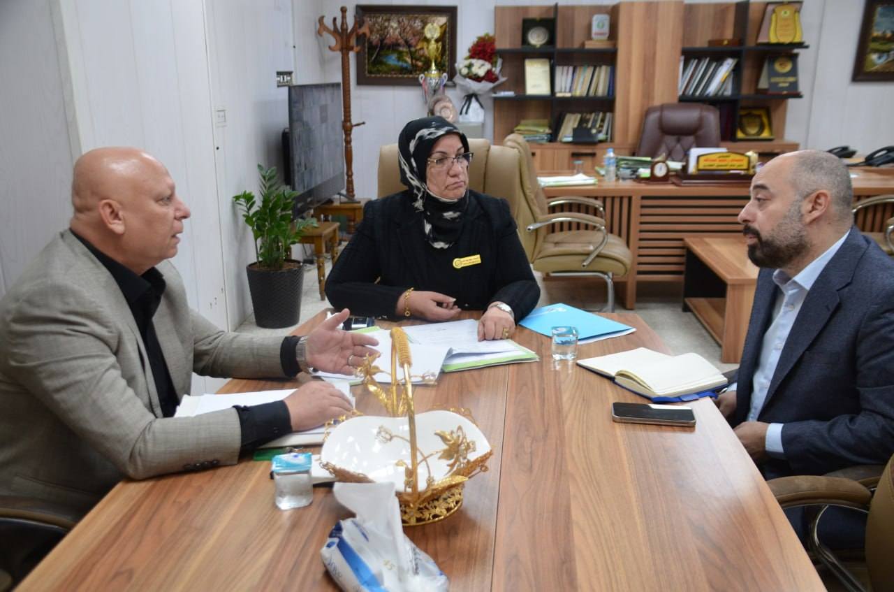 مدير عام التسجيل العقاري تبحث مع وفد منظمة الأمم المتحدة 