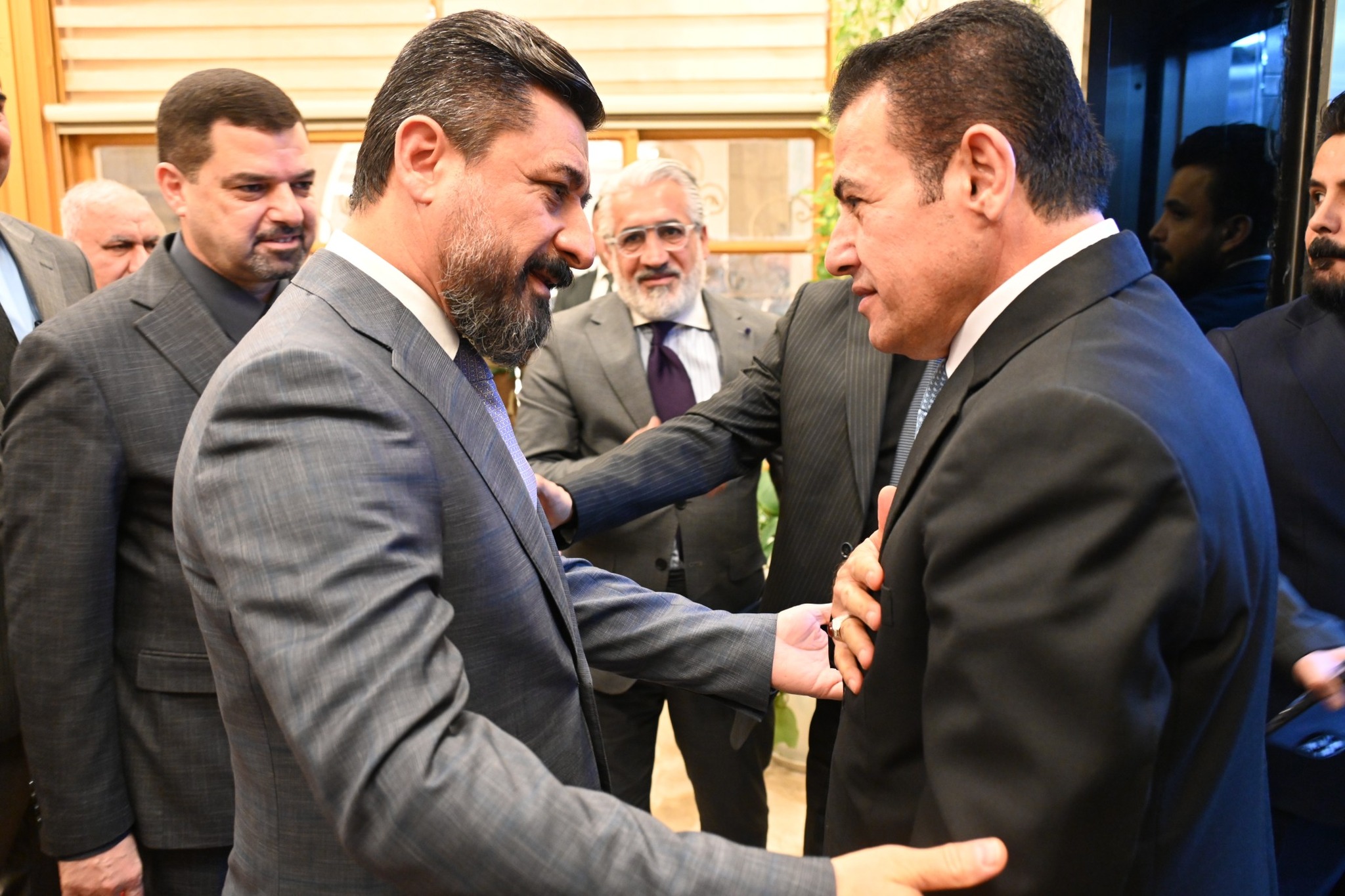 وزير العدل ومستشار الأمن القومي يبحثان تعزيز الجهدالاستخباري والامني في السجون