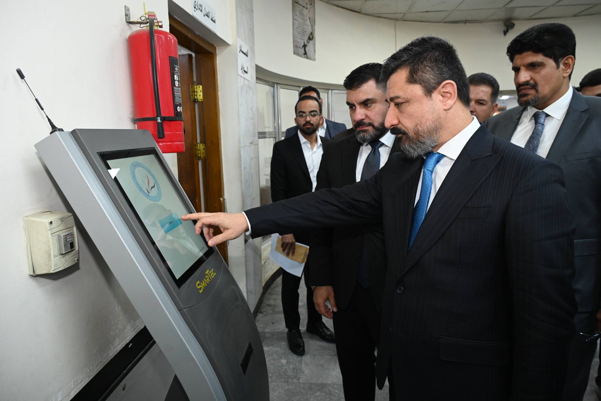 وزير العدل يطلق نظام الأتمتة الإلكتروني لإنجاز المعاملات التنفيذية في مديريتي تنفيذ الشعب والدورة