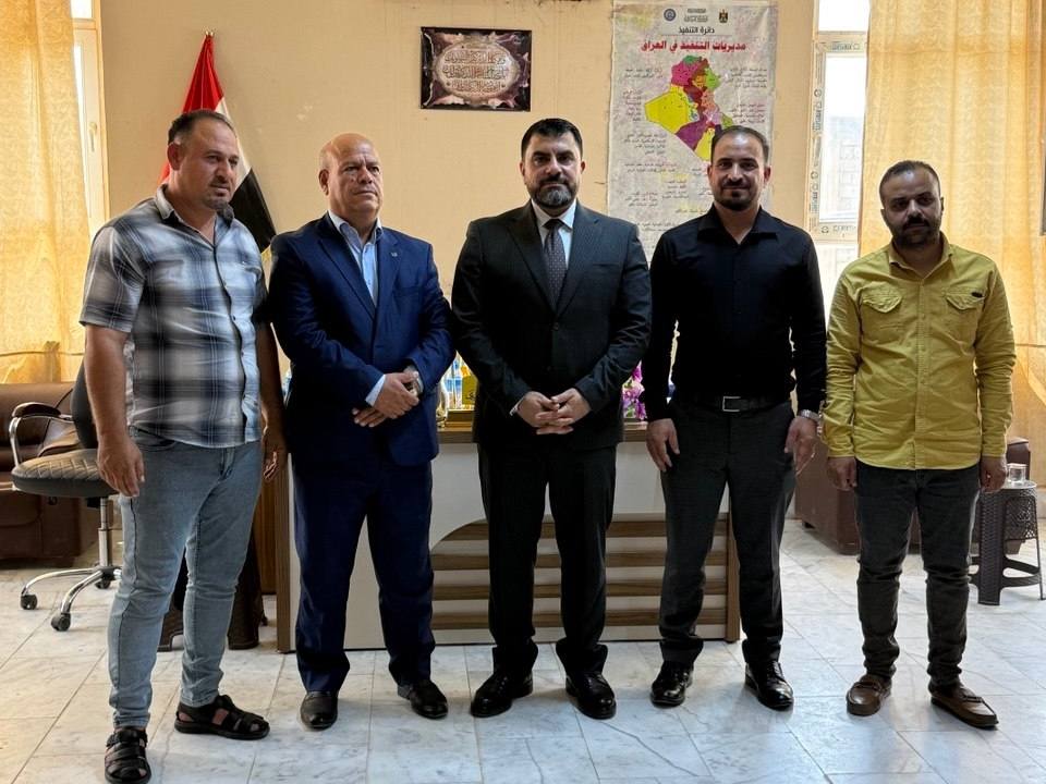 مدير عام دائرة التنفيذ يتفقد مديرية تنفيذ الحويجة ويوجه بتسهيل الإجراءات وتعزيز كفاءة الخدمة للمواطنين
