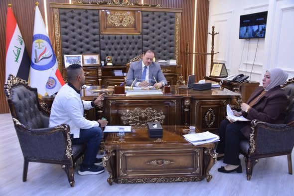 وكيل وزارة العـــدل للشؤون الادارية والمالية يستقبل المواطنين للاستماع إلى طلباتهم