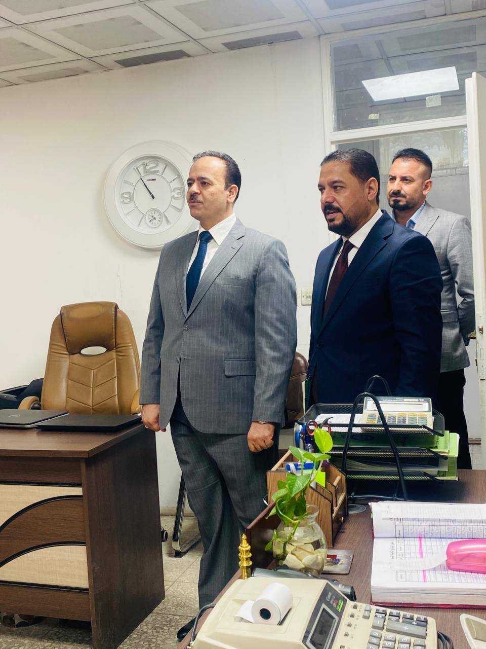 وكيل وزارة العدل للشؤون الادارية والمالية يتفقد دائرة رعاية القاصرين ويشدد على تحسين الخدمات وتطوير الأداء