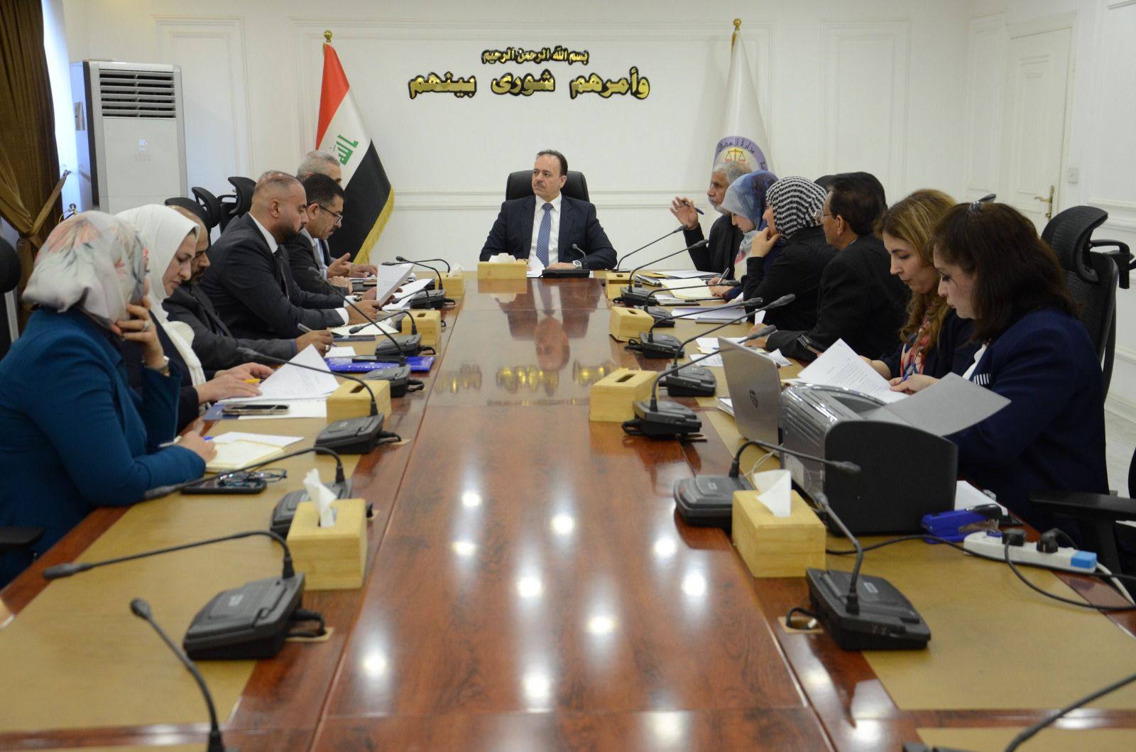 للارتقاء بالبرامج التعليمية في الأقسام الإصلاحية.. وكيل وزارة العدل للشؤون الإدارية والمالية يترأس اجتماعا لتطوير برامج تعليم النزلاء والمودعين