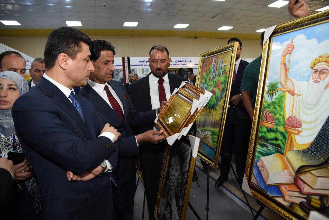 وزير العدل يفتتح جناح دائرة الاصلاح العراقية في ‏معرض بغداد الدولي ‏