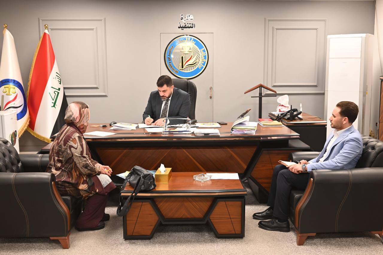 استقبل مدير عام دائرة التنفيذ السيد راستي يوسف حميد ، اليوم الأربعاء، عددًا من المراجعين في مبنى الوزارة