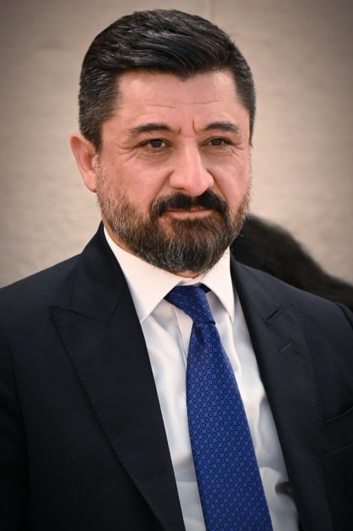 بمناسبة عيد العمال العالمي، أتوجّه بأسمى آيات التقدير والعرفان إلى عمّال العراق الأوفياء،