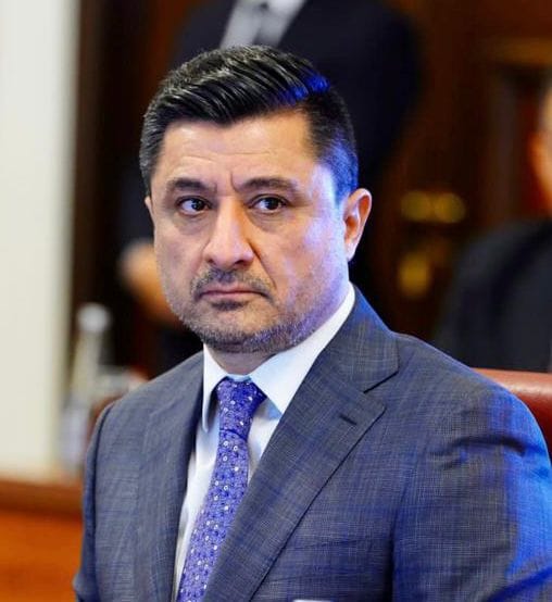وزير العدل د. خالد شواني يقرر عزل المنفذ العدل في مديرية تنفيذ خانقين واحالته الى النزاهة لثبوت اختلاسه مبالغ مالية  