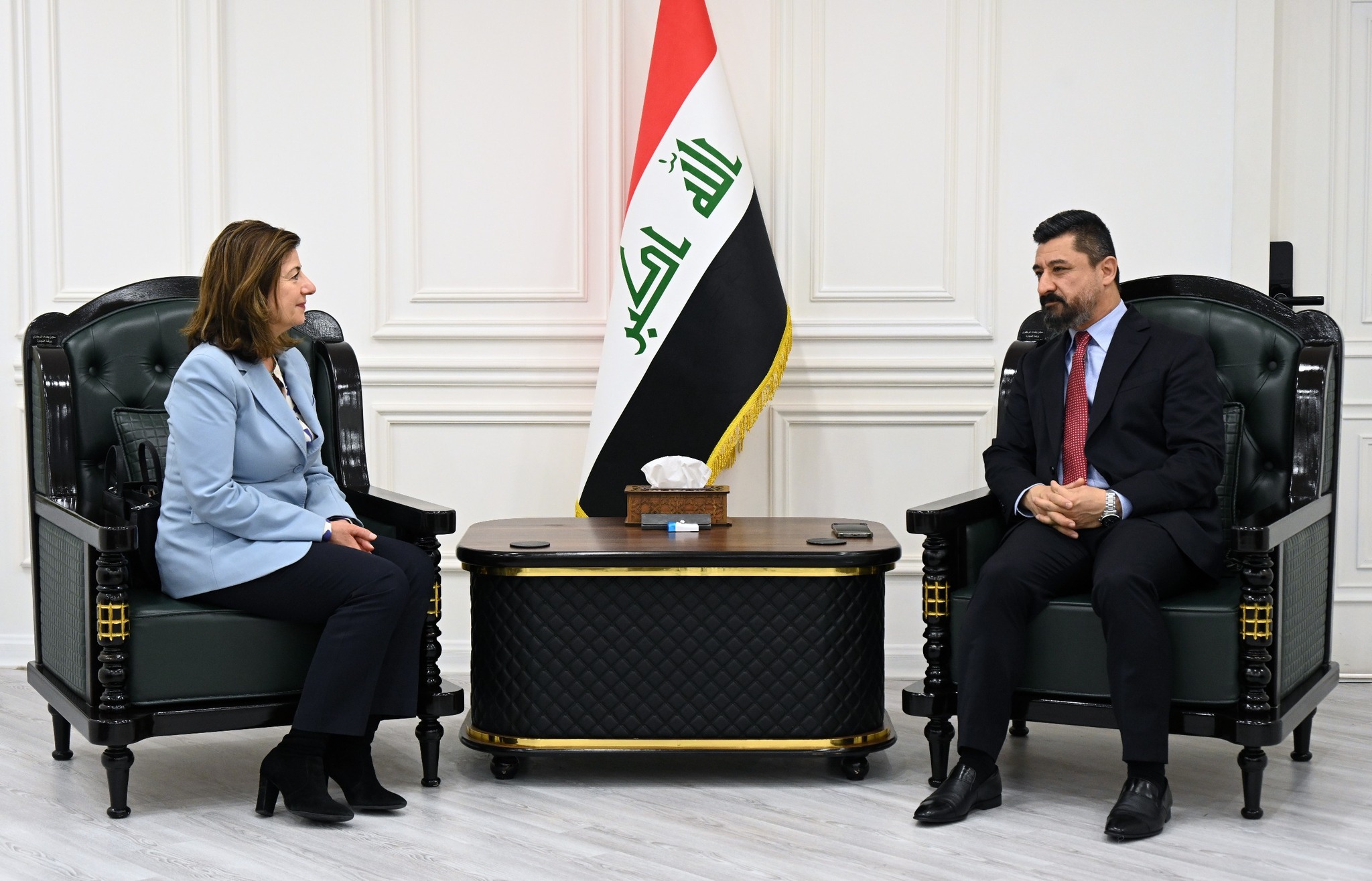 خلال استقباله رئيسة اللجنة الدولية لشؤون المفقودين.. وزير العدل: الحكومة العراقية تعمل على حسم ملف المفقودين ووزارة العدل تتشارك مع الجهات المعنية لتقرير مصيرهم قانونياً
