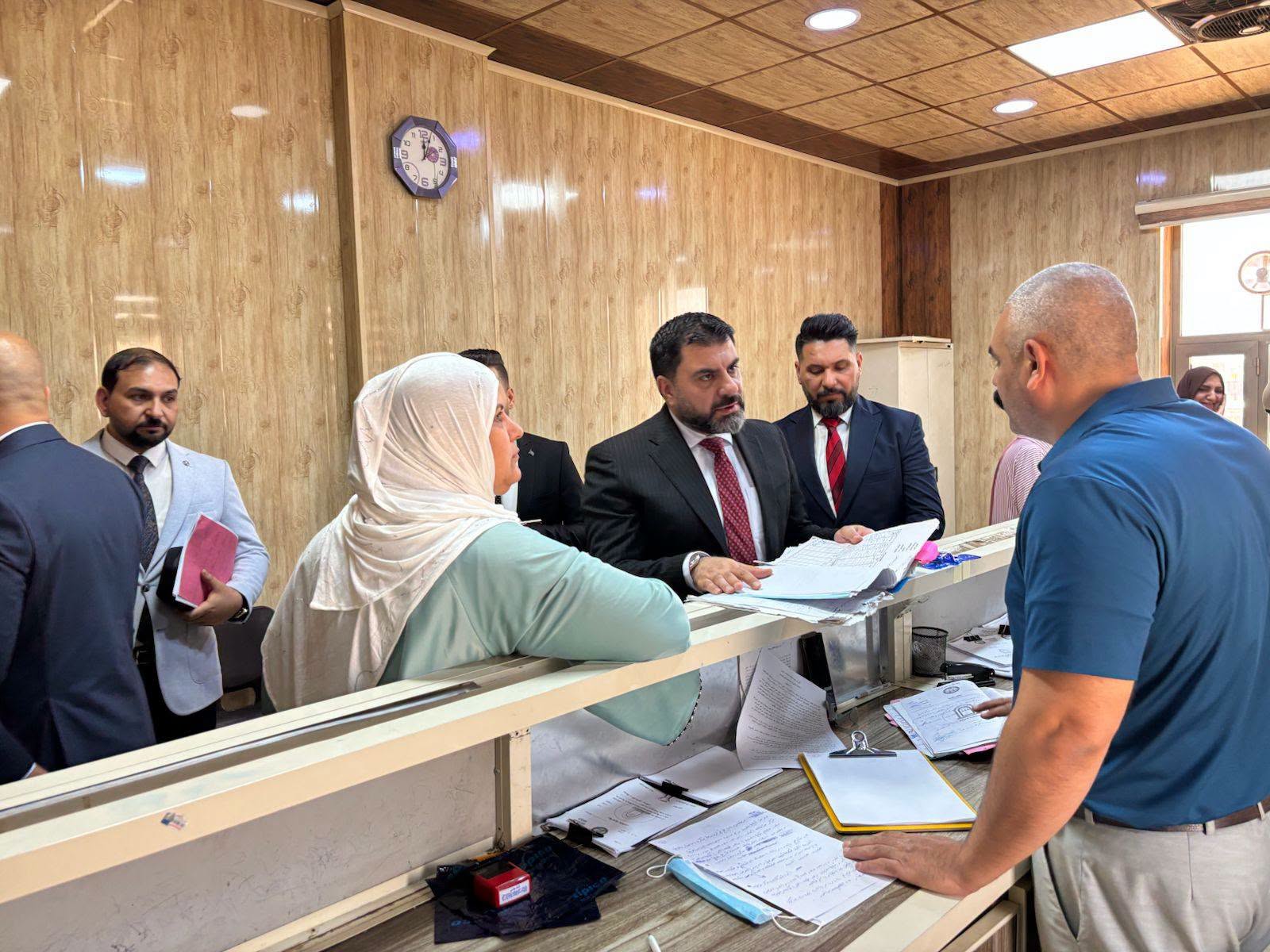 مدير عام دائرة التنفيذ يتفقد مديريتي تنفيذ الموصل الأولى والثانية ويوجه بأتخاذ إجراءات لتخفيف الزخم وتسهيل تسديد الأمانات أجرى