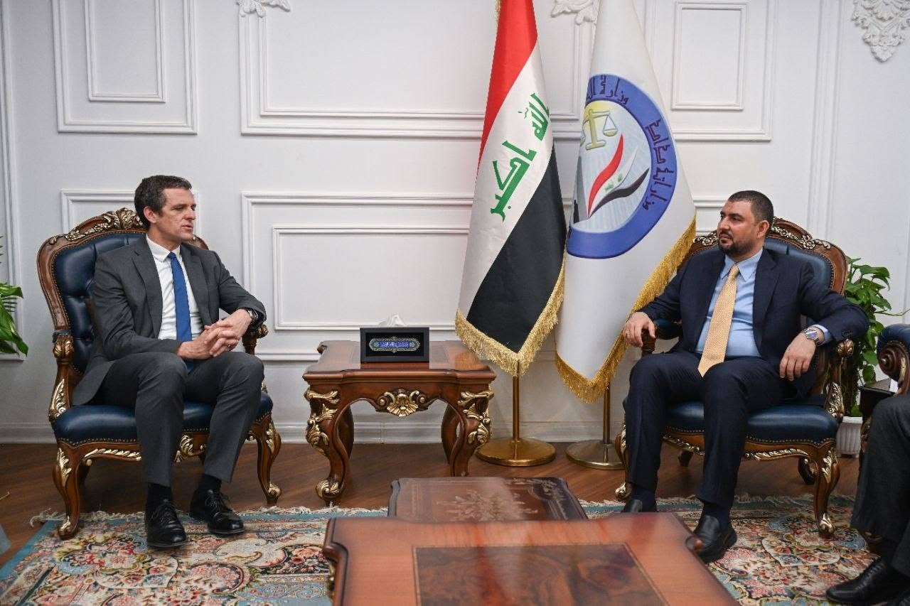 وكيل وزارة العدل الاقدم يبحث مع القائم بالاعمال في السفارة الالمانية تعزيز التعاون المشترك بملف النزلاء الالمان في السجون الاصلاحية