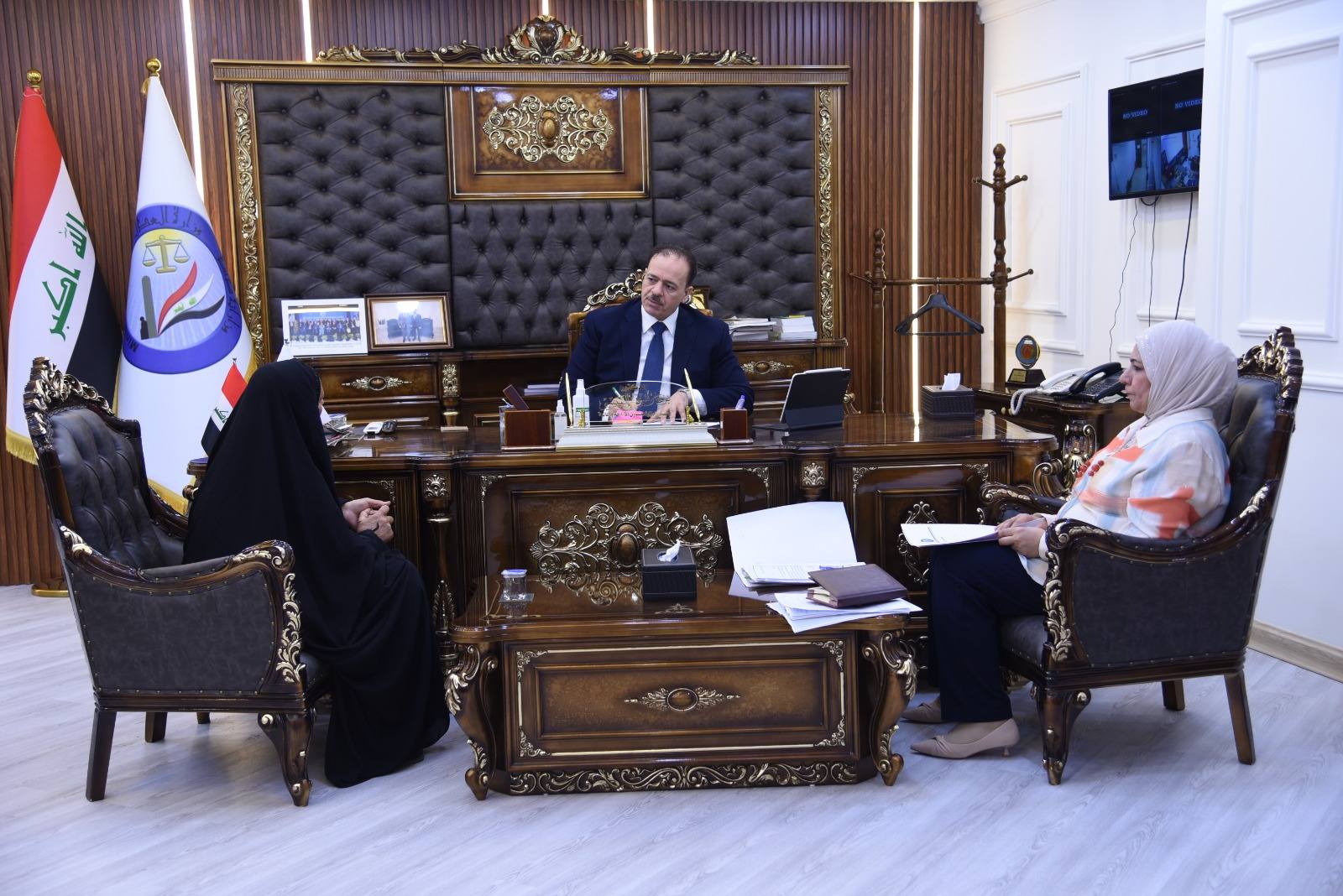 وكيل وزارة العدل للشؤون الإدارية والمالية يؤكد حرصه على متابعة شكاوى المواطنين عبر اللقاءات المباشرة