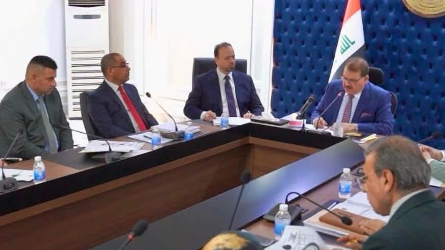 وكيل وزارة العدل للشؤون الادارية والمالية يشارك في اجتماع هيئة الراي لبحث دعم تعليم النزلاء وفتح مراكز امتحانية ببغداد ونينوى